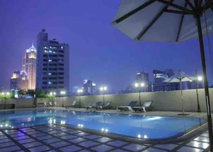 Sukhumvit Soi 4 Center Of Bkk * Bangkok